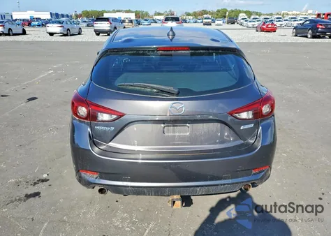 2018 Mazda 3 Grand Touring z USA, uszkodzony, nr VIN 3MZBN1M36JM170525